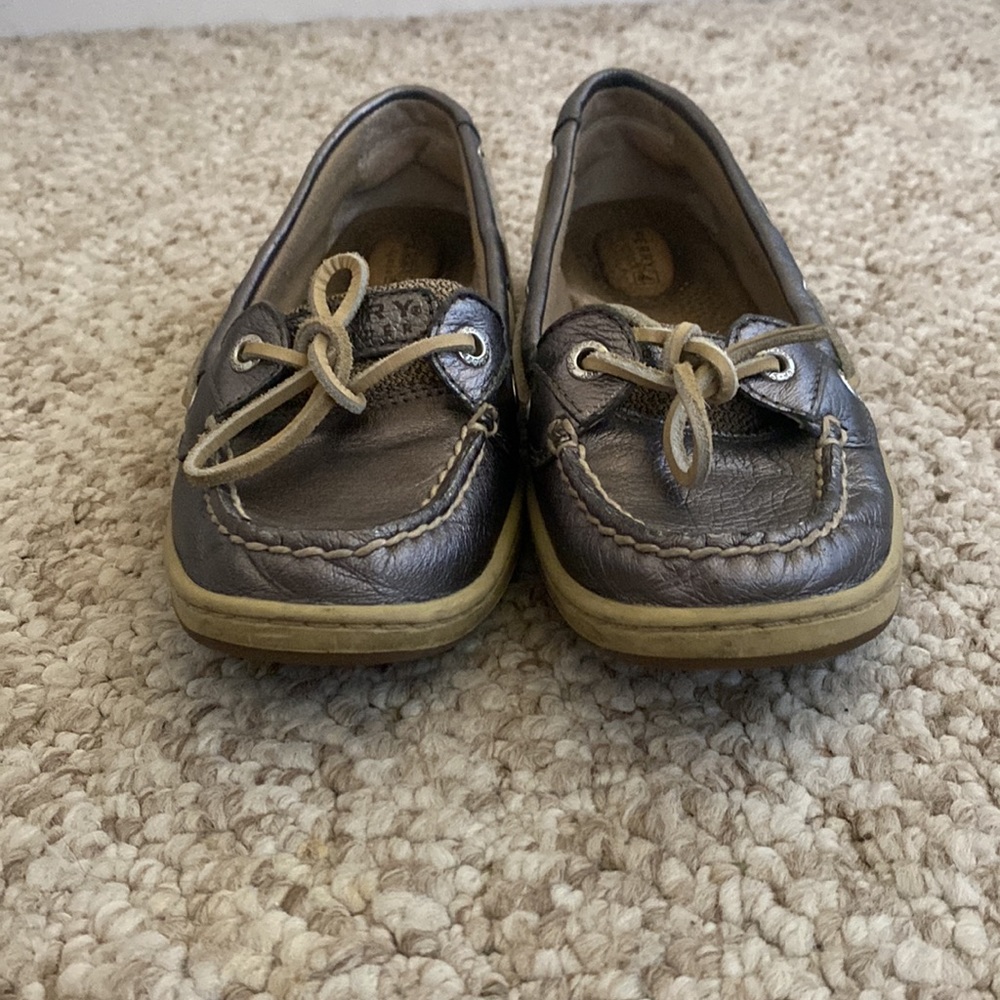 Sperry Slides - Picture 2 of 5